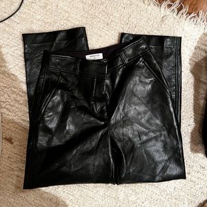 Aritzia cropped leather pant 0